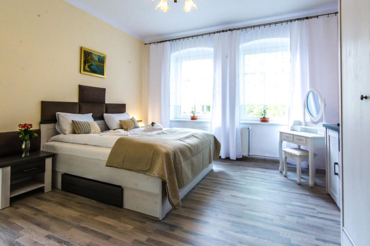 Apartamenty Izerskie - Ul. Wczasowa 8 Świeradów-Zdrój Exteriör bild